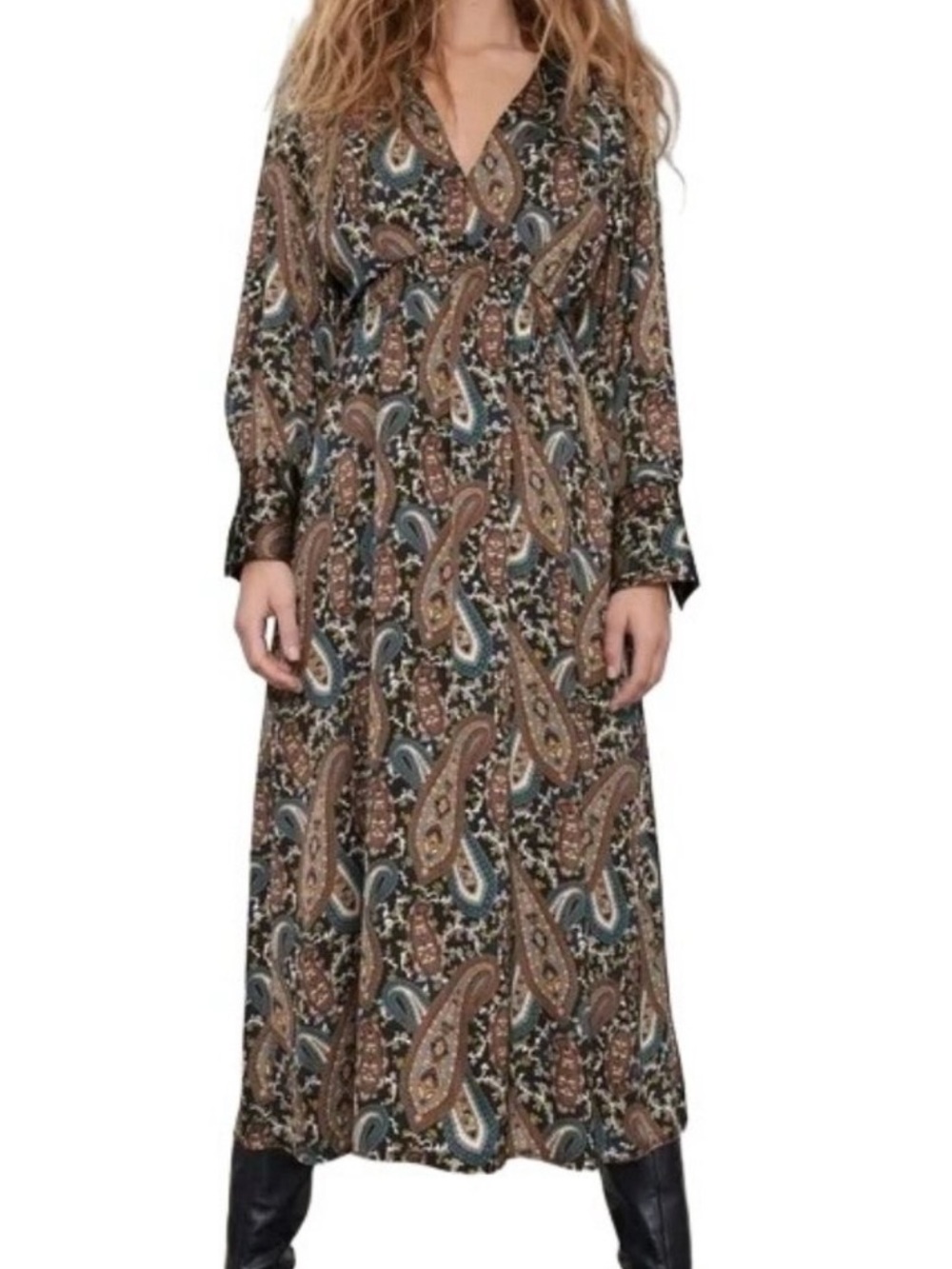 Zara Women’s Paisley Long Sleeve Dress in Multicolor